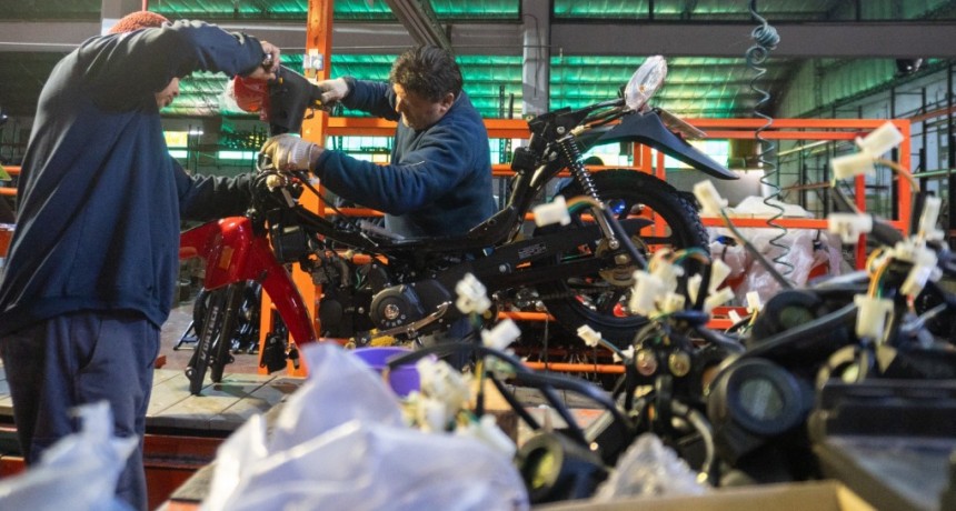 Ledlar reactivó la planta de producción y proyecta fabricar 1.500 motocicletas mensuales