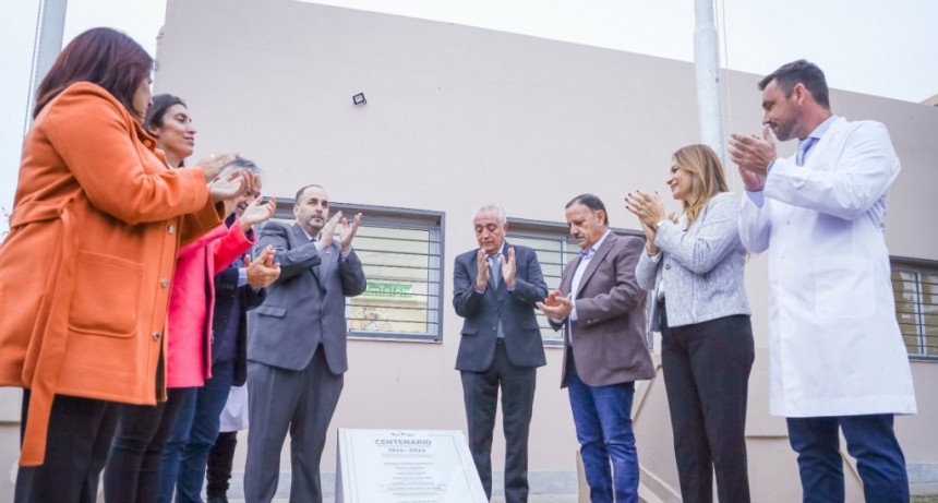 Realizaron acto por el centenario del Hospital Enrique Vera Barros