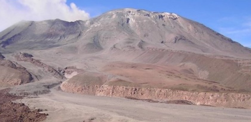 Alerta en Jujuy por actividad del volcán Láscar en Chile