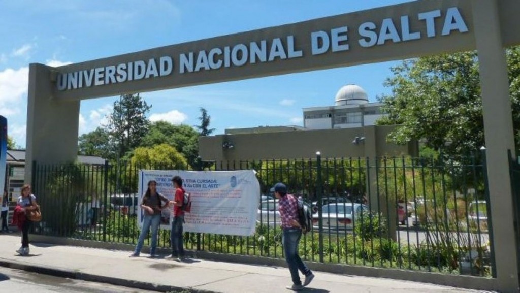 El rector de la Universidad de Salta cargó contra el DNU de Milei