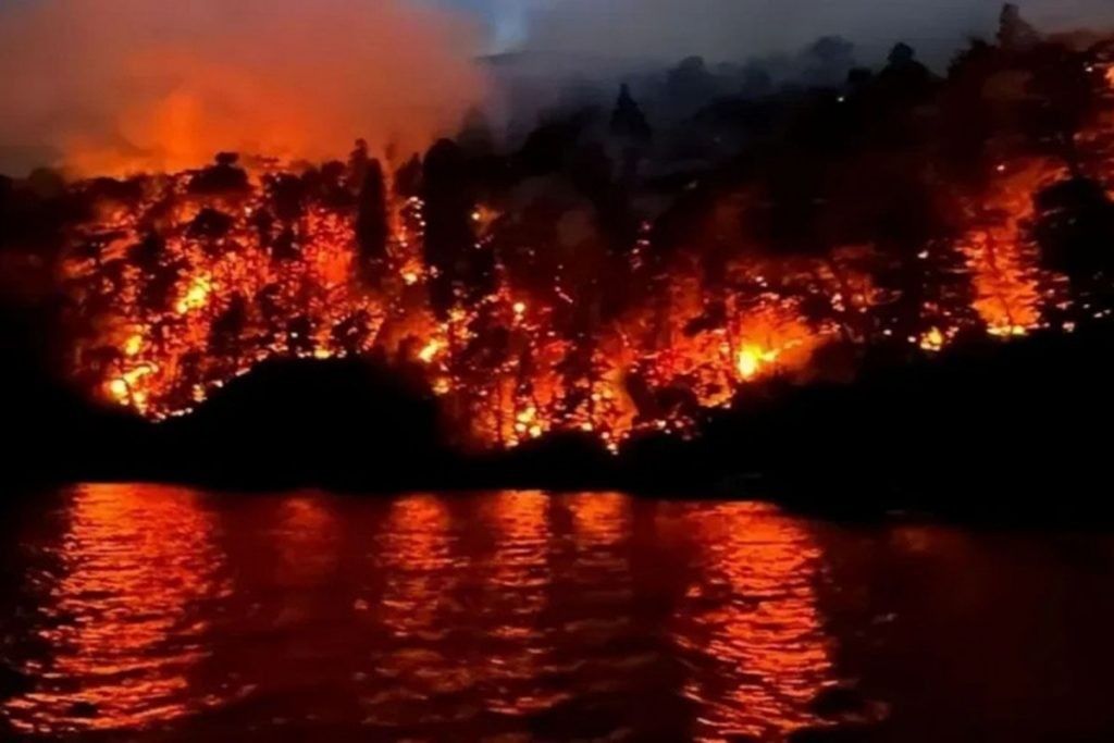 El Parque Nahuel Huapi lleva consumidas siete mil hectáreas por el fuego