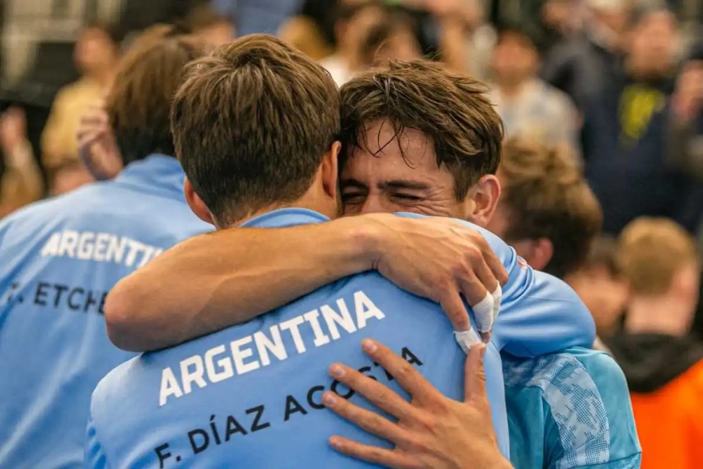 Argentina superó 3-2 a Noruega y clasificó a la segunda ronda de la Copa Davis 2025