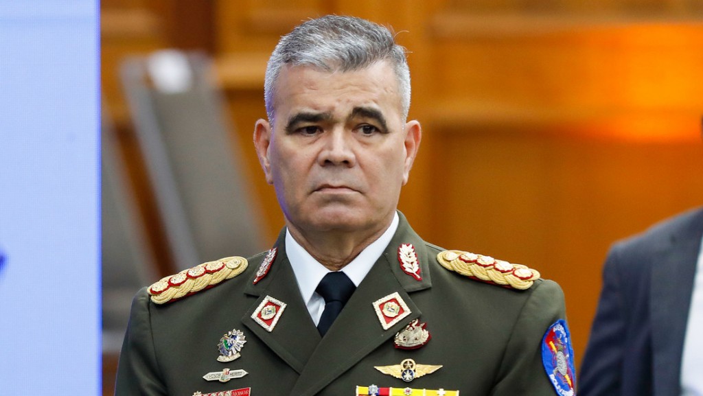 Ministro de Maduro pide la 