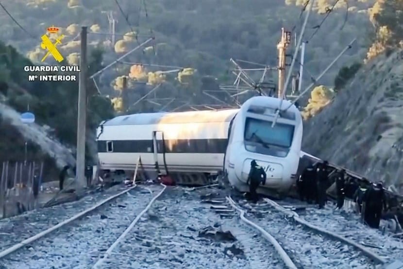 España: ya son 39 los muertos por el choque de trenes en Córdoba