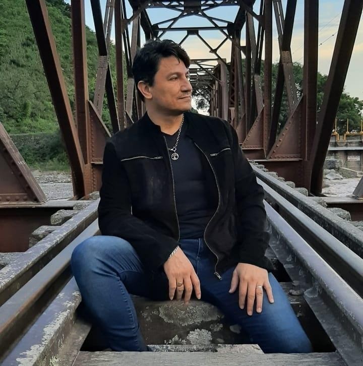 Walter Carabajal iniciará su carrera como solista