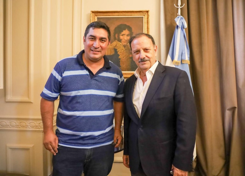 Anuncian obras para Ángel Vicente Peñaloza