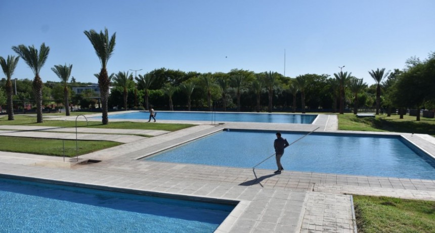Habilitan las piletas del Parque de la Ciudad y comienzan colonias de vacaciones gratuitas