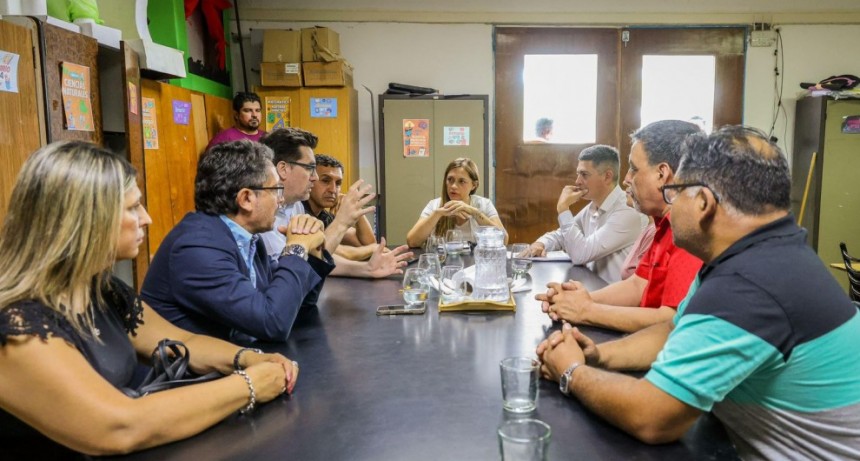 Autoridades provinciales recorren establecimientos educativos