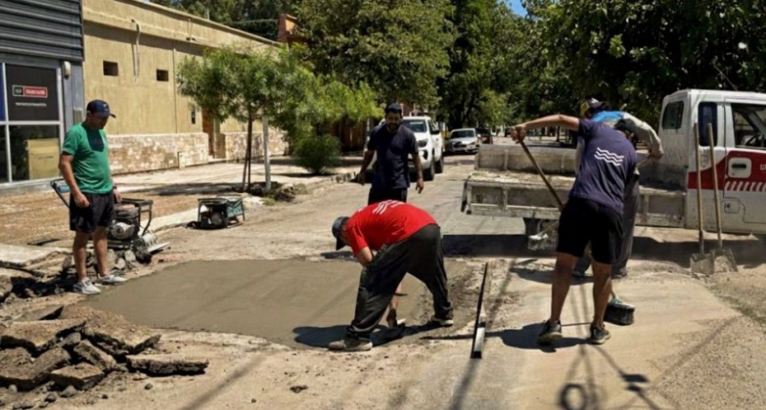 Continúa el plan de bacheo en la capital