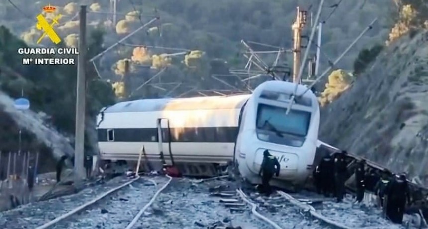 España: ya son 39 los muertos por el choque de trenes en Córdoba
