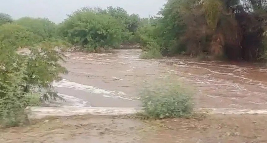 El COE La Rioja recomienda precaución en Ruta N°75 por crecidas de los ríos