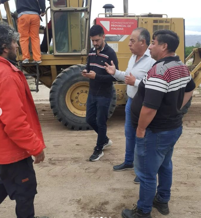 Castro Barros: La municipalidad trabaja para acondicionar calles en Anillaco