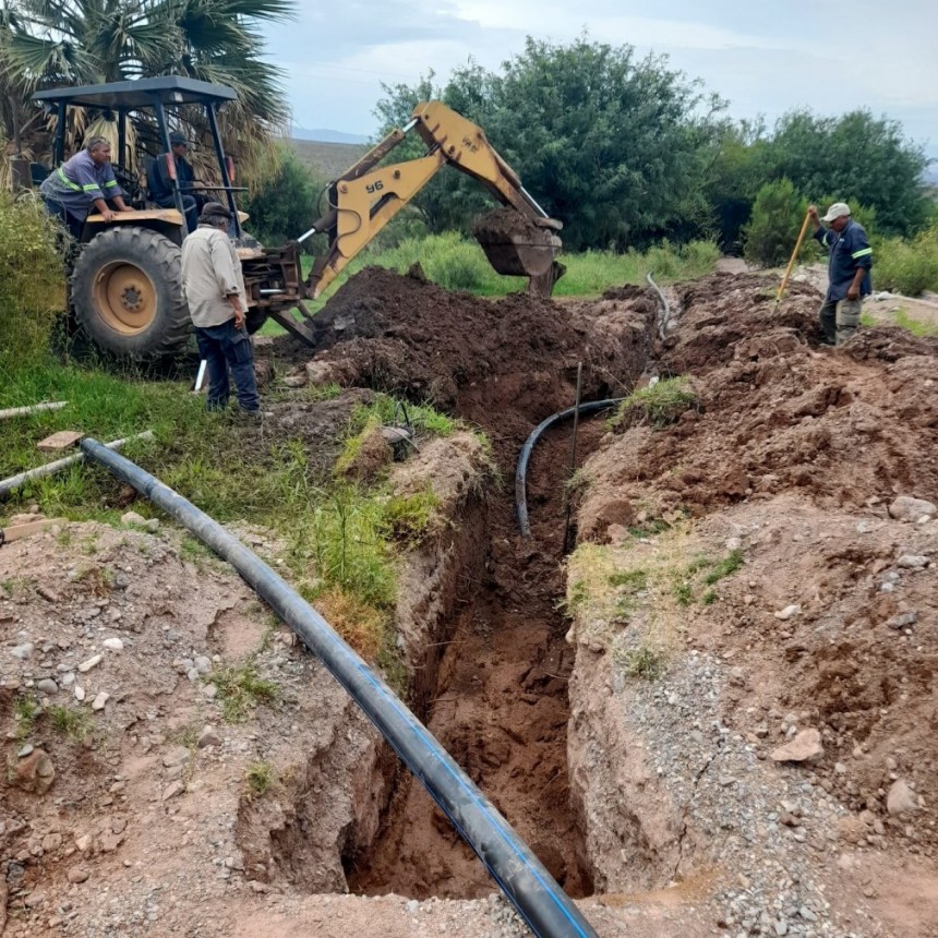 Se llevan adelante trabajos en el Sistema de Distribución de agua en Guandacol