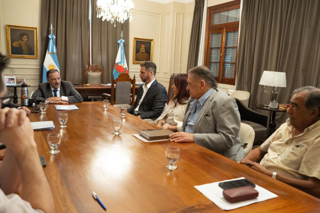 Quintela se reunió con UNIR y avanzarán en acciones con gobernadores del norte