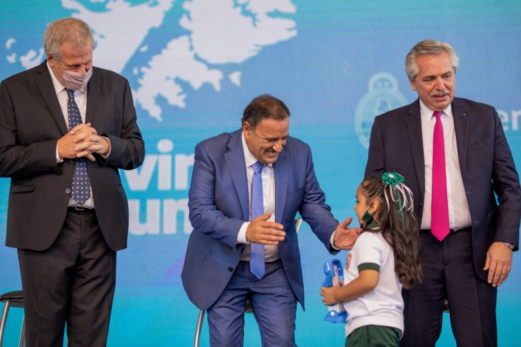 El presidente Alberto Fernández y el gobernador Ricardo Quintela inauguraron el Ciclo Lectivo 2022 