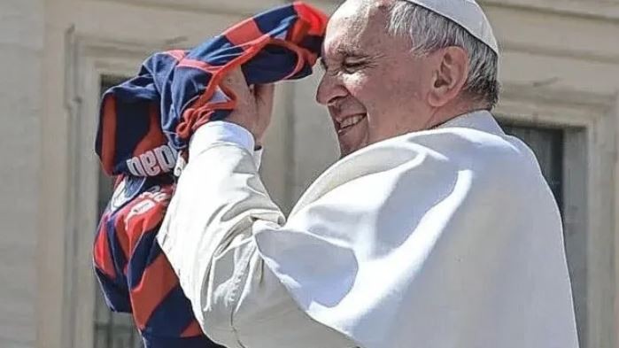  San Lorenzo llevará en su camiseta a Francisco por los diez años de papado