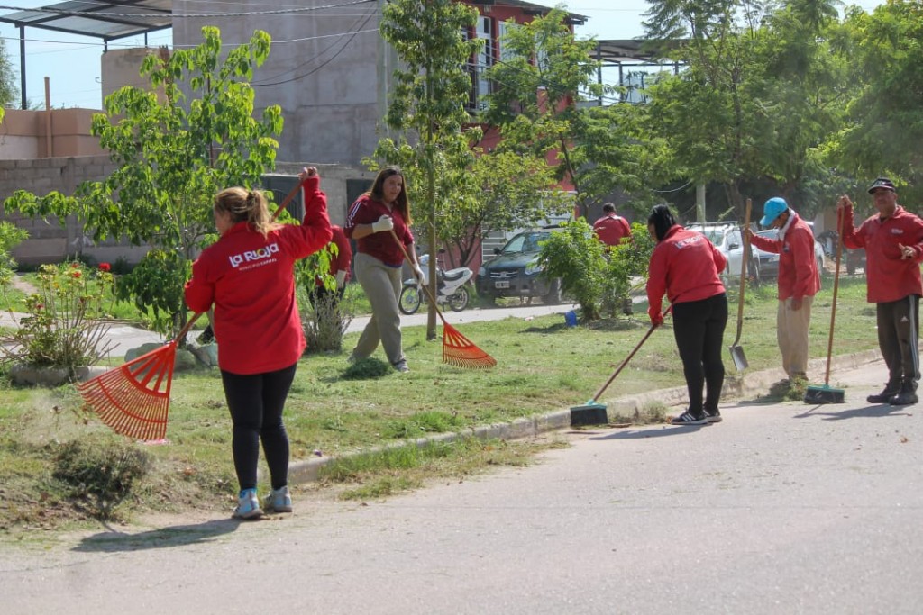 Continúan los trabajos del personal municipal para recuperar la ciudad luego del temporal