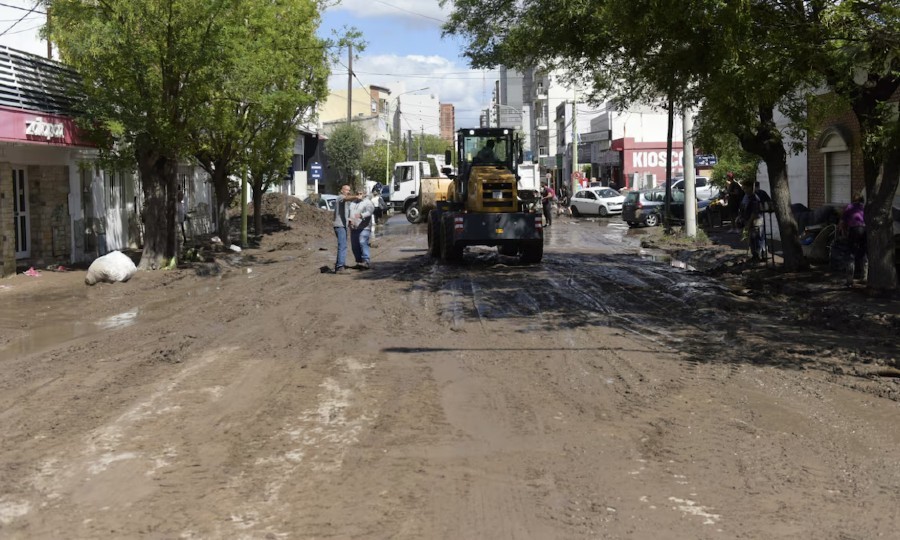 Bahía Blanca: Ya son 15 las víctimas fatales por el temporal y sigue la búsqueda de desaparecidos