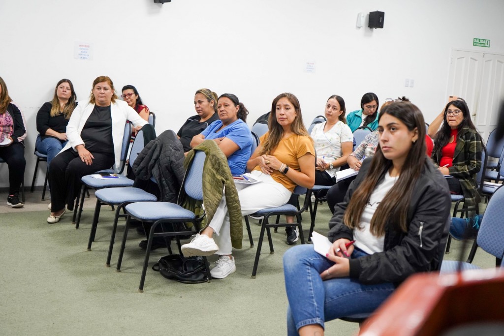 Salud capacita al personal en el uso de espirómetros para la detección de enfermedades respiratorias