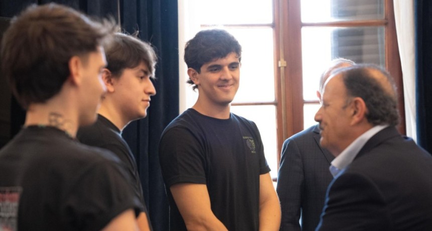 La Rioja present&oacute; su primer robot humanoide y apuesta a la econom&iacute;a del conocimiento