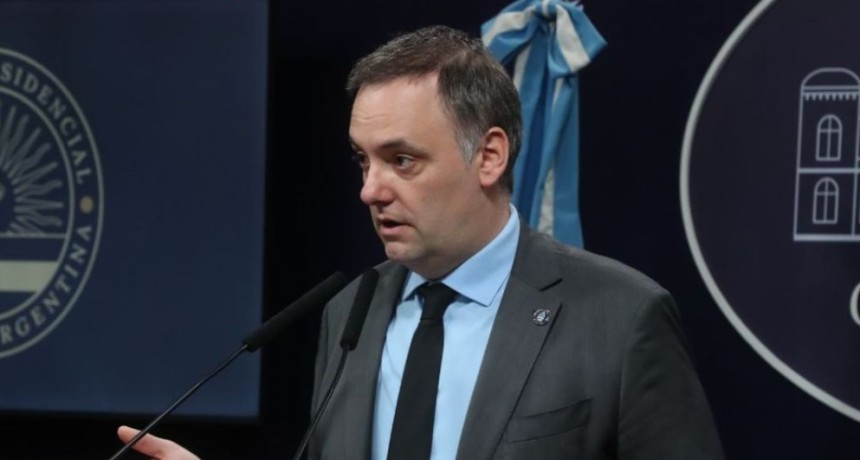 Adorni dijo que no tiene &ldquo;nada que esconder&rdquo; y que construy&oacute; su patrimonio antes de llegar al Gobierno