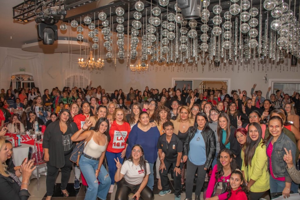  Las mujeres capitalinas expresaron su apoyo al Partido de la Victoria