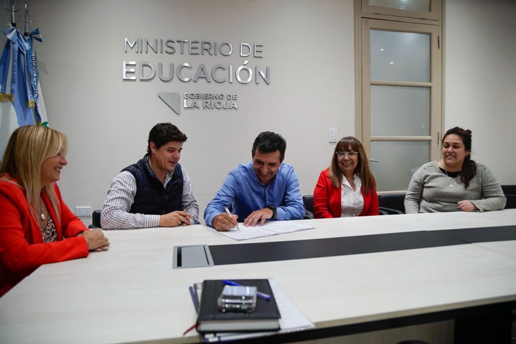 Educación y Sanagasta acordaron capacitación para distintos oficios
