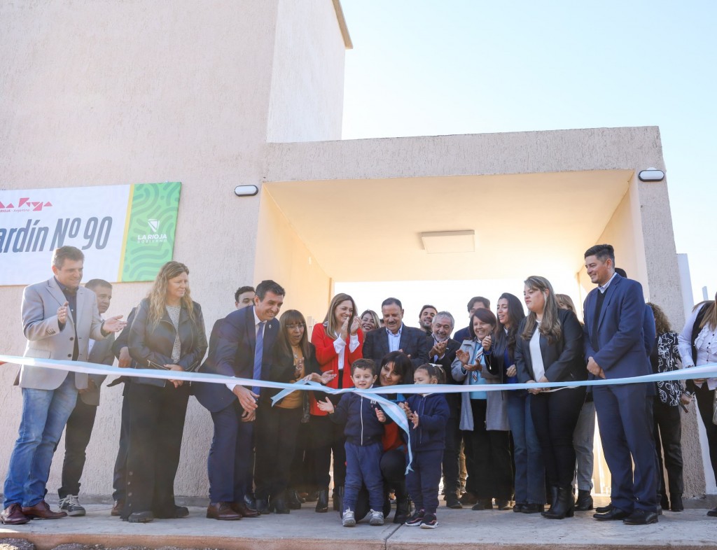 Quintela inauguró el nuevo Jardín de Infantes Nº 90 