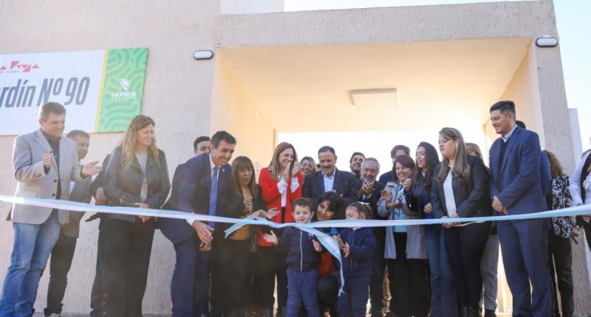 Quintela inauguró el nuevo Jardín de Infantes Nº 90 