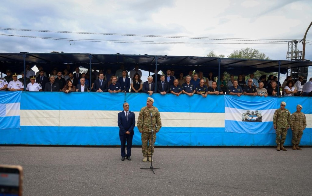 La Rioja rindi&oacute; homenaje a los veteranos de Malvinas con el tradicional desfile del 2 de Abril