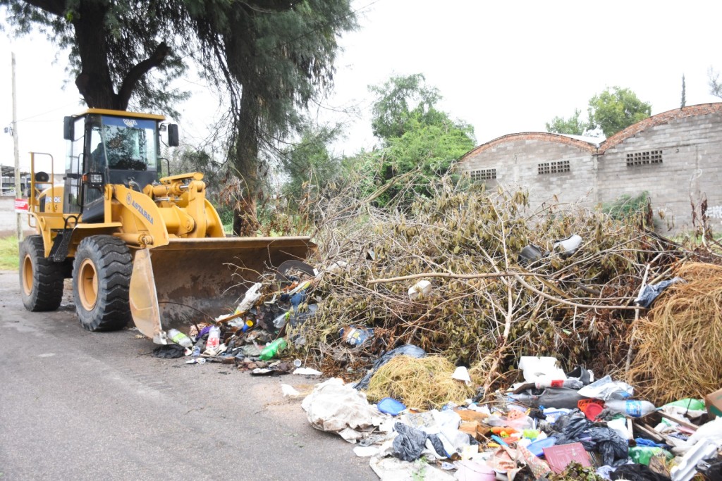 Refuerzan la limpieza en el Barrio Ferroviario para erradicar basurales cr&oacute;nicos