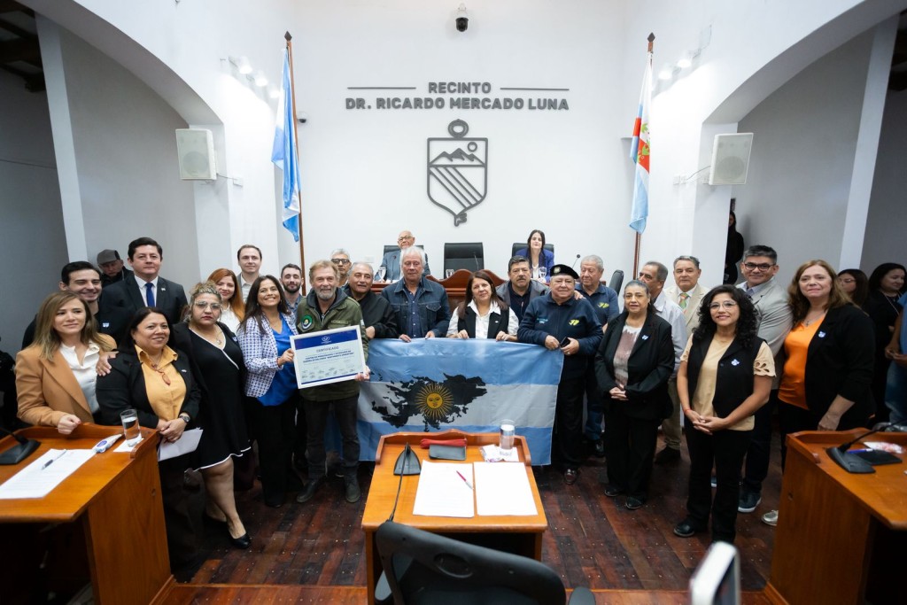 Reconocimiento a excombatientes, reclamos por transparencia y nuevas medidas de seguridad vial en el Concejo Deliberante