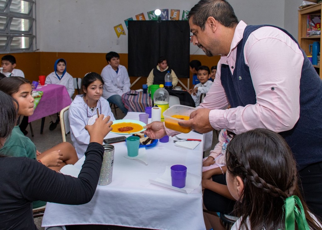 La provincia sostiene la asistencia alimentaria en escuelas y refuerza el acompa&ntilde;amiento a estudiantes vulnerables