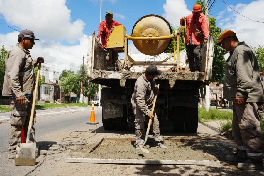 Quintela lanza un plan masivo de bacheo en toda la provincia