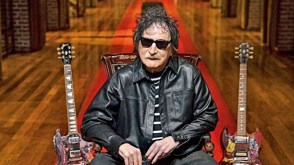 Operaron a Charly Garc&iacute;a y permanece internado