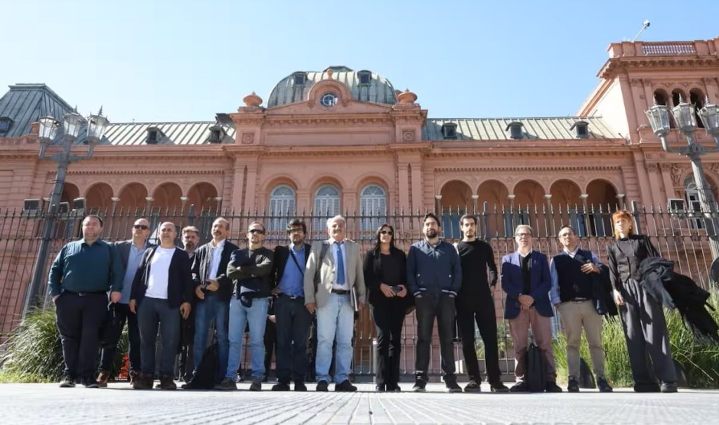 Milei calific&oacute; de "basuras inmundas" a los periodistas y les neg&oacute; el acceso a Casa Rosada