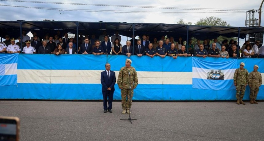 La Rioja rindi&oacute; homenaje a los veteranos de Malvinas con el tradicional desfile del 2 de Abril