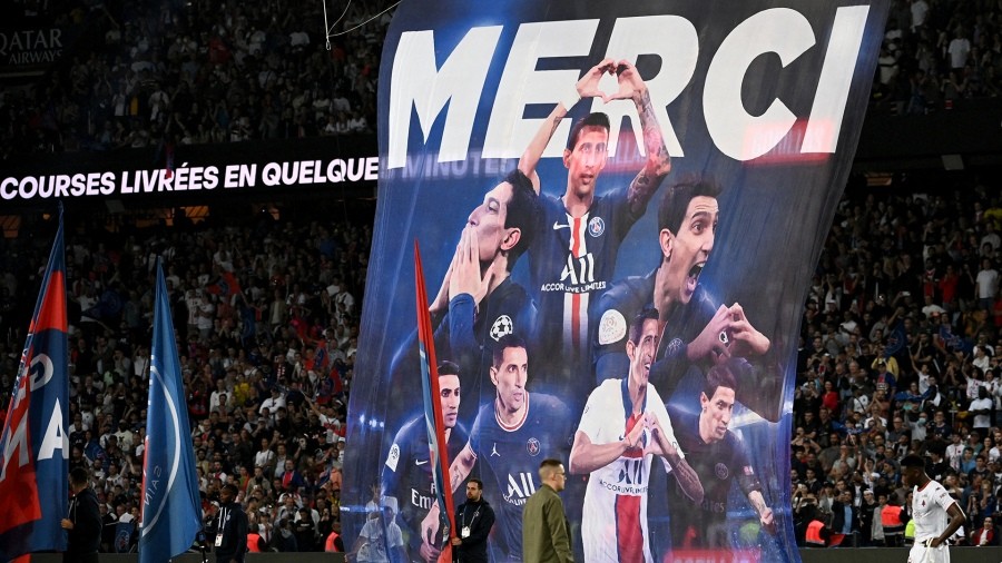 Emoción y llanto de Ángel Di María al despedirse del PSG con una gran ovación