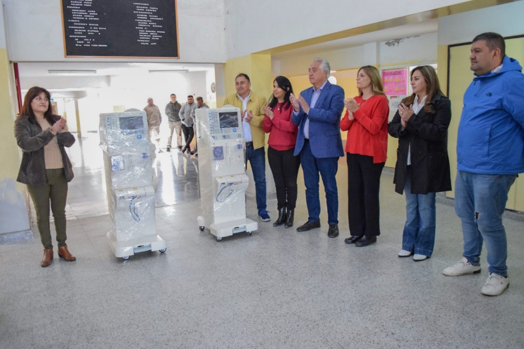 El Hospital de Villa Unión recibió moderno equipamiento para el servicio de hemodiálisis