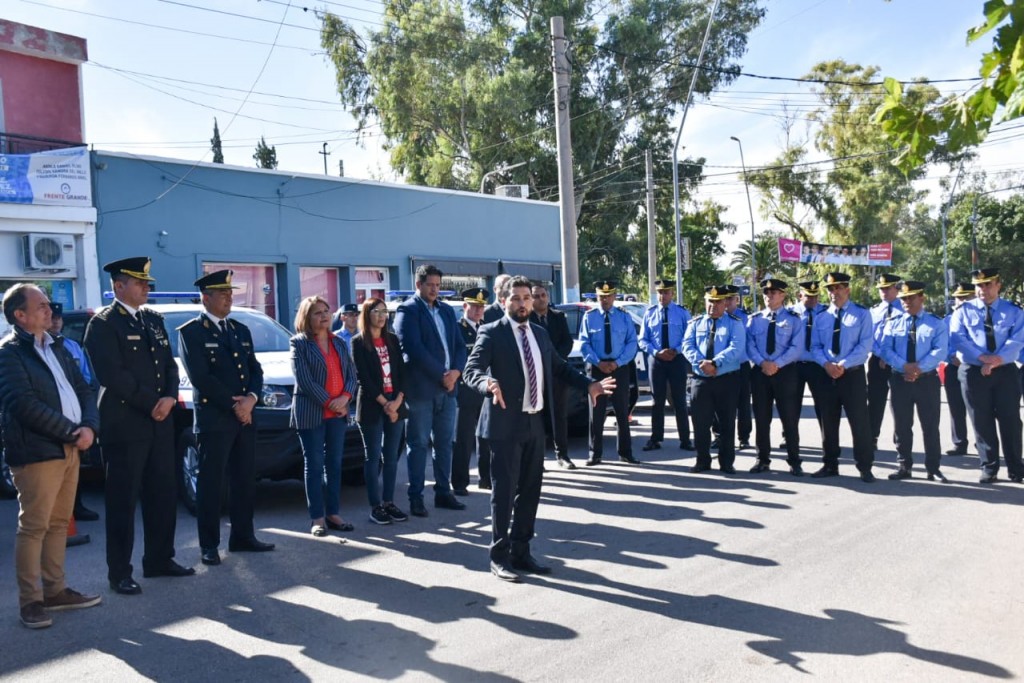  Se entregaron patrulleros para los departamentos Chamical y General Belgrano 