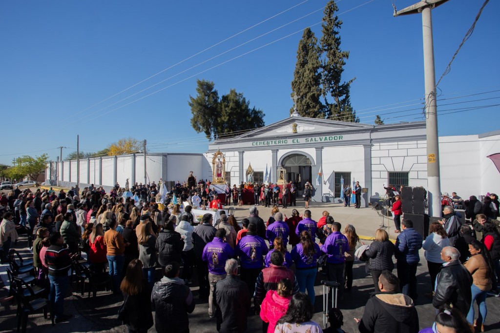 Municipio refaccionó capilla del cementerio 