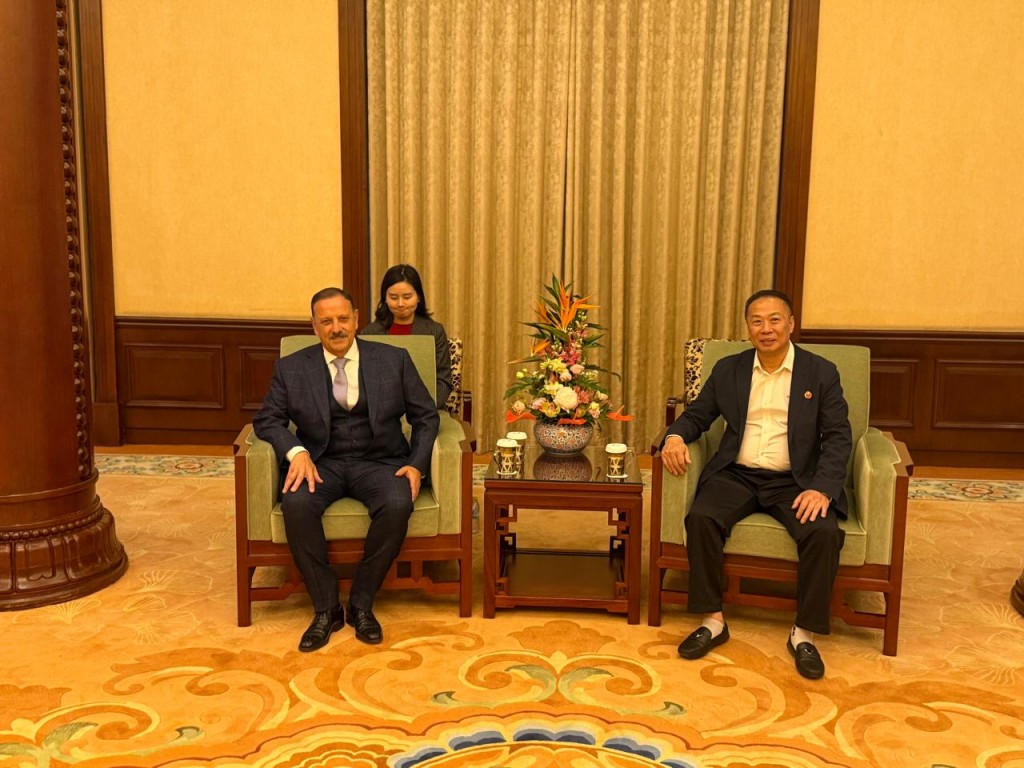 El Gobierno firmó acuerdo estratégico con empresa china para impulsar el desarrollo minero sustentable