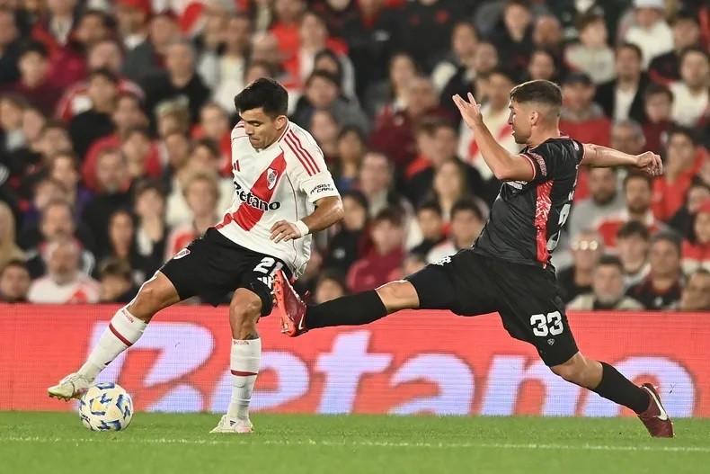  Torneo Apertura 2025: River goleó 3-0 a Barracas Central en el Monumental y clasificó a los cuartos de final