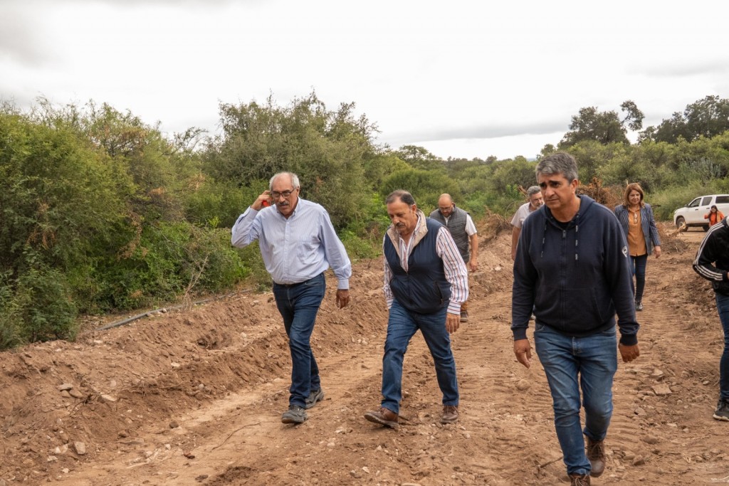 Quintela recorrió las obras que se realizan en Chamical luego de la emergencia climática