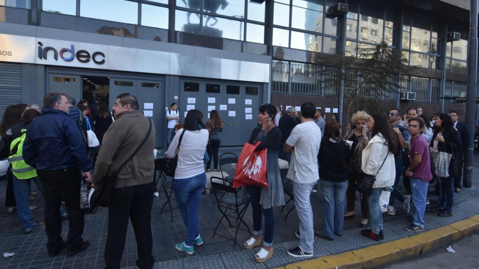 Trabajadores del INDEC se manifestaron contra las políticas salariales de Milei