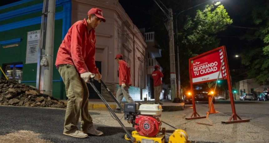 El gobierno municipal implenta los bacheos nocturnos