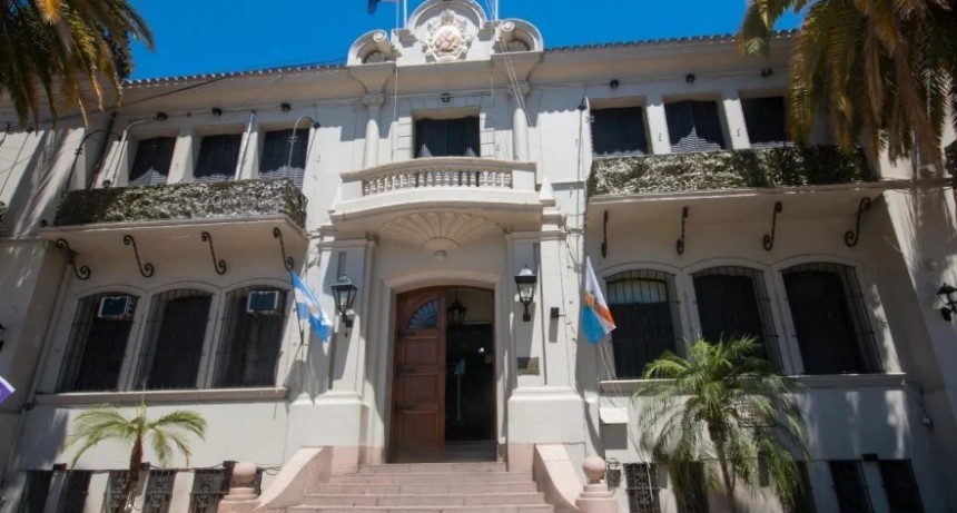 Disponen asueto administrativo para el 19 de mayo