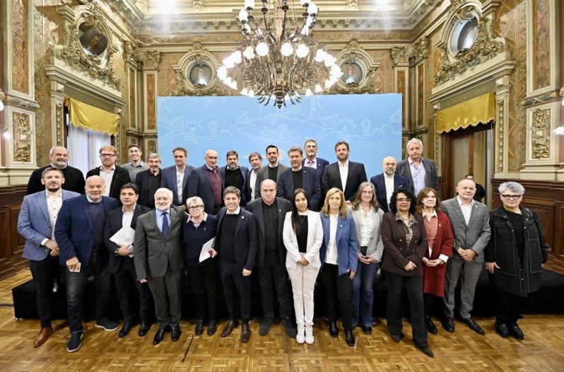 Kicillof se reuni&oacute; con rectores y se suma a la Marcha Federal contra el ajuste