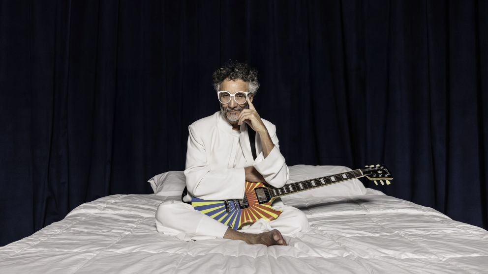 Fito P&aacute;ez volvi&oacute; con todo: lanz&oacute; &ldquo;Shine&rdquo; y encendi&oacute; la pol&eacute;mica con un fuerte mensaje pol&iacute;tico