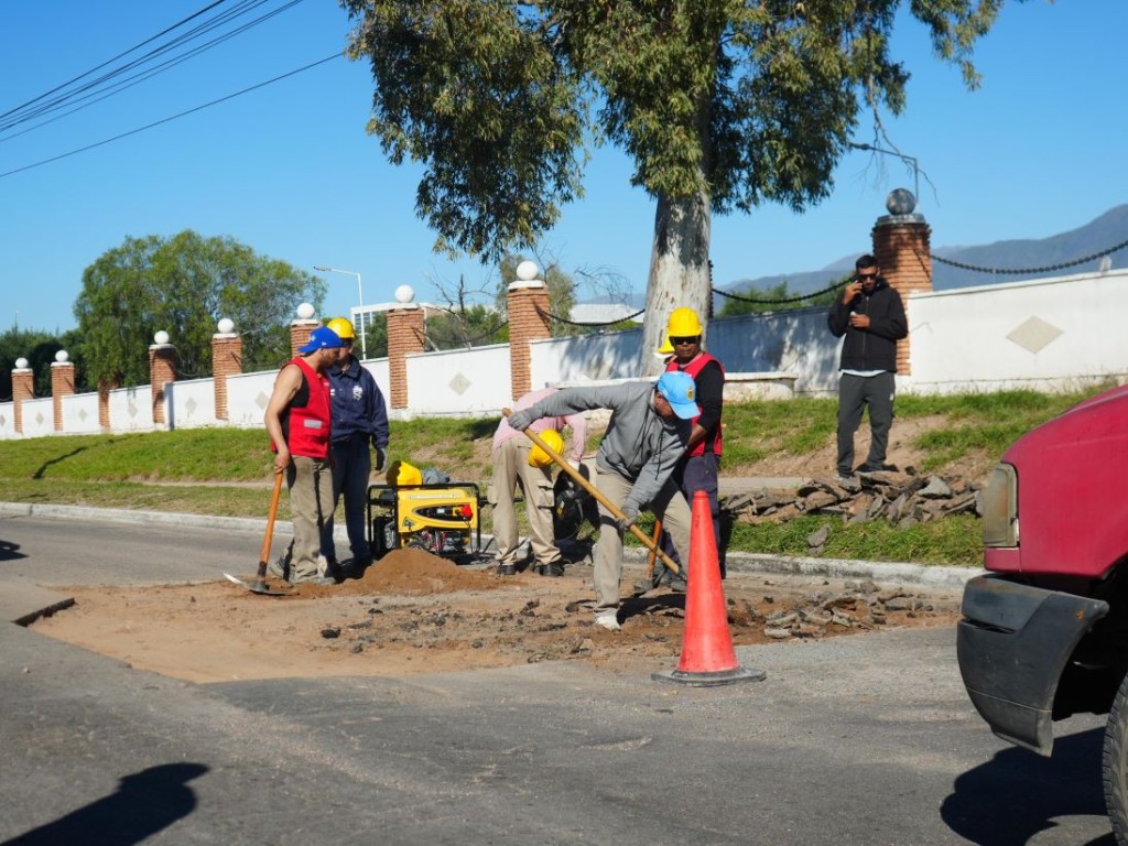 Municipio realiz&oacute; bacheo en la avenida Matat&iacute;n De La Fuente